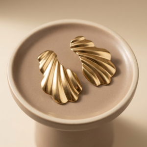 Elegant Gold Shell Drop Earrings